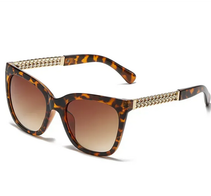 Leopard-frame-classy-sunglasses