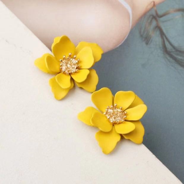 Multi-layer Daisy earrings