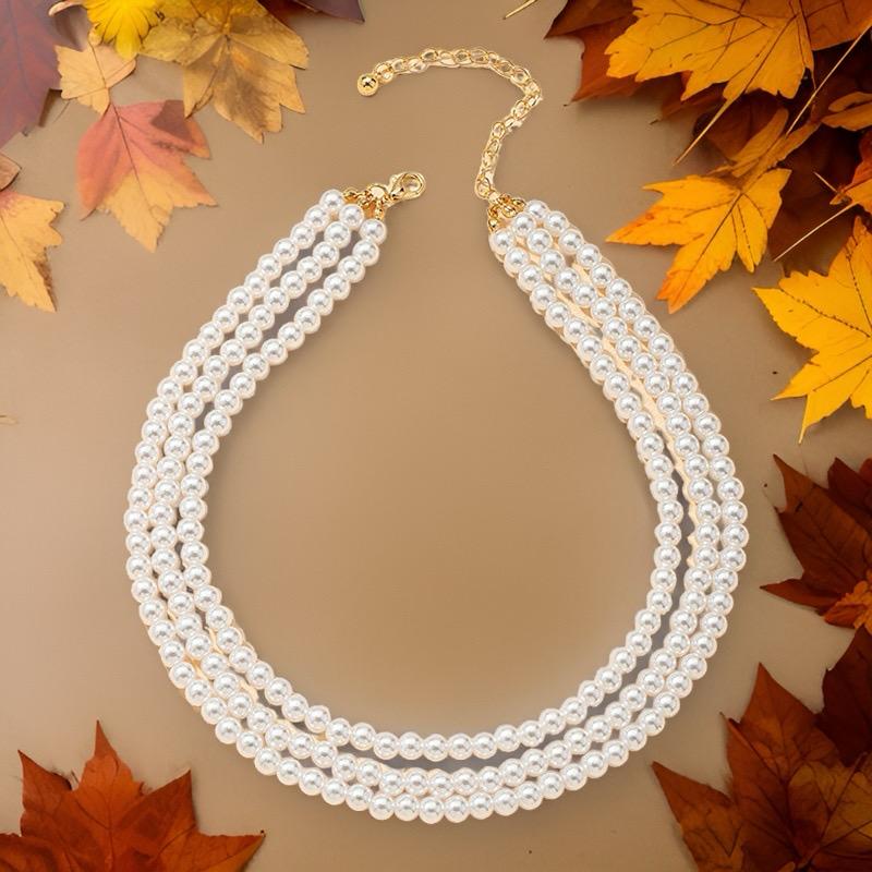 Three-layer Pearl necklace